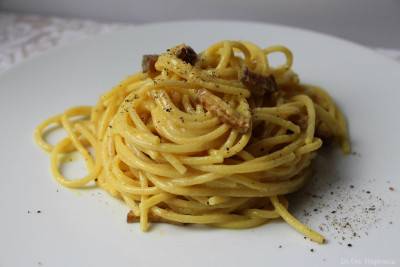 Spaghetti véganes façon carbonara Spaghetti véganes façon carbonara