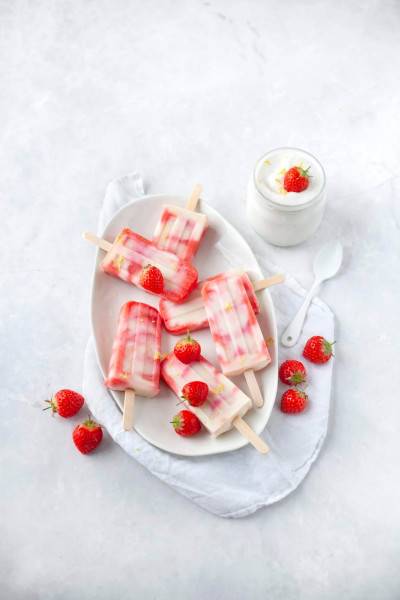 Bâtonnets glacés yaourt-fraise-citron