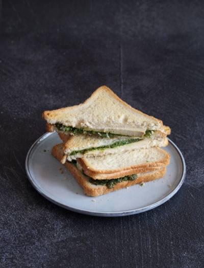 Croque pesto-tofu & sauce fromagère Croque pesto-tofu & sauce fromagère