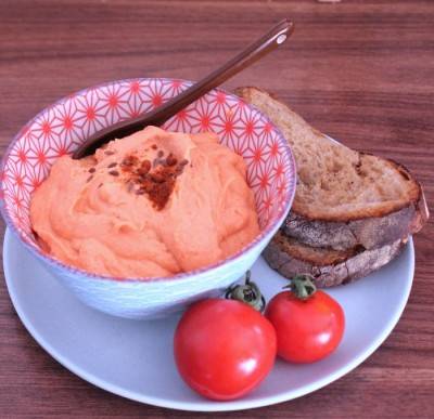 Dip à la noix de cajou et tomate Dip à la noix de cajou et tomate