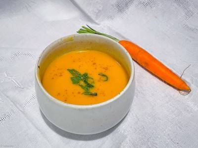 Soupe glacée à la carotte