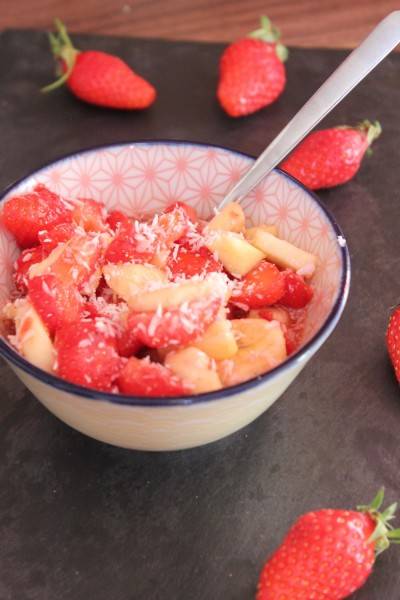 Salade de fraise banane pomme coco Salade de fraise banane pomme coco