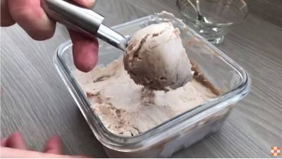 Crème glacée végane marrons-coco