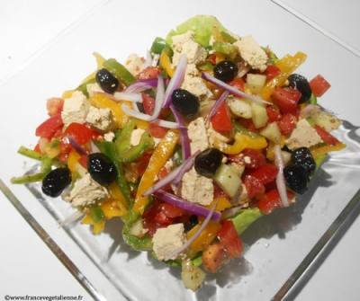 Salade grecque végane