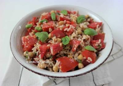 Salade de riz à la tomate et aux pois chiches