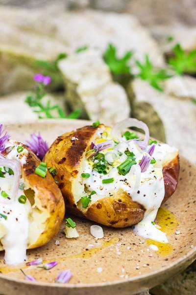 Pommes de terre au four à la crème de ciboulette Pommes de terre au four à la crème de ciboulette