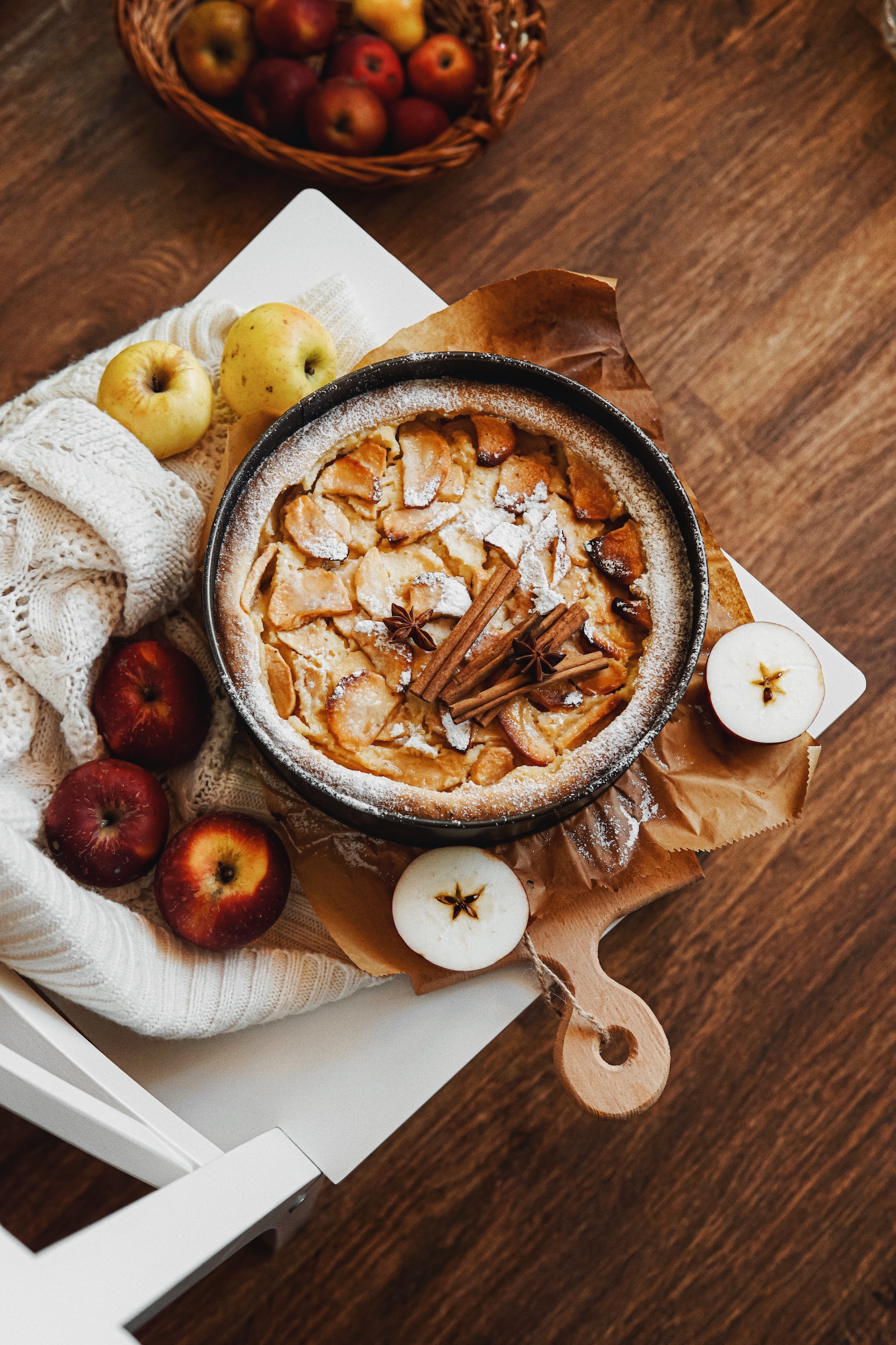 Les meilleures recettes de gâteaux aux pommes végans sont ICI.