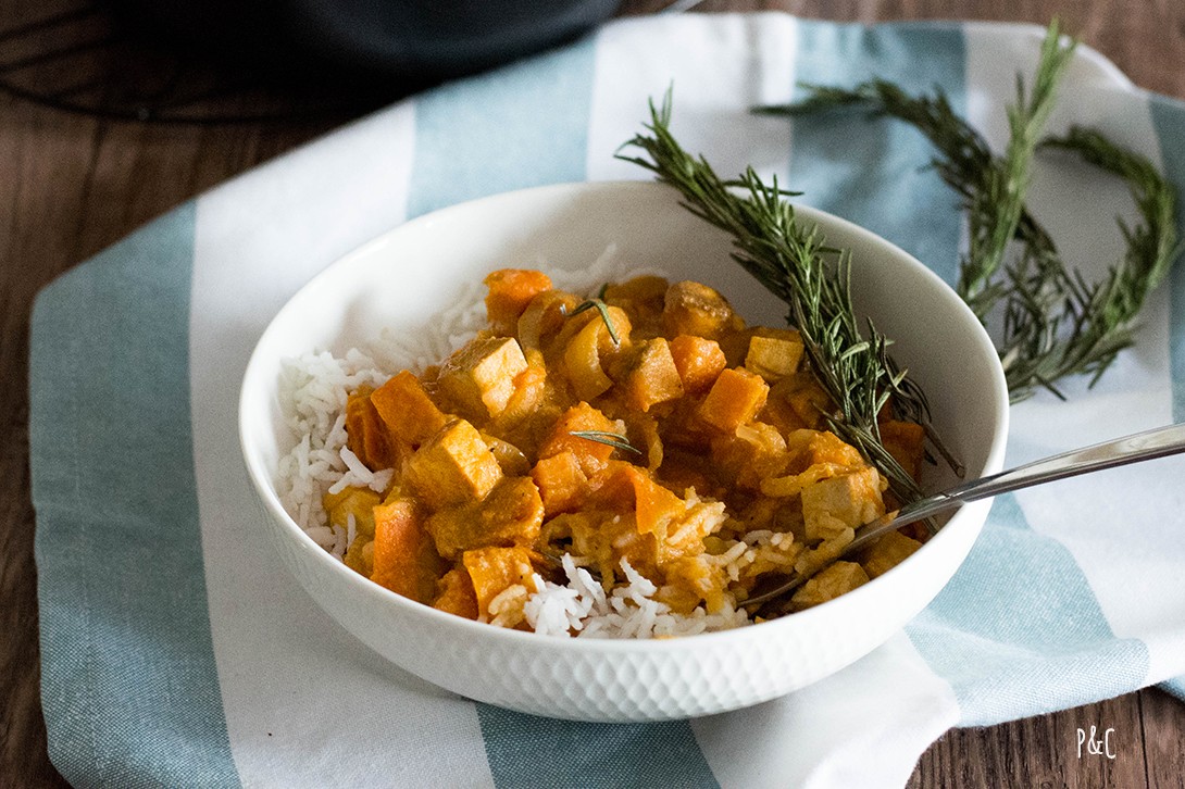 Mijoté de carottes, patates douces et tofu