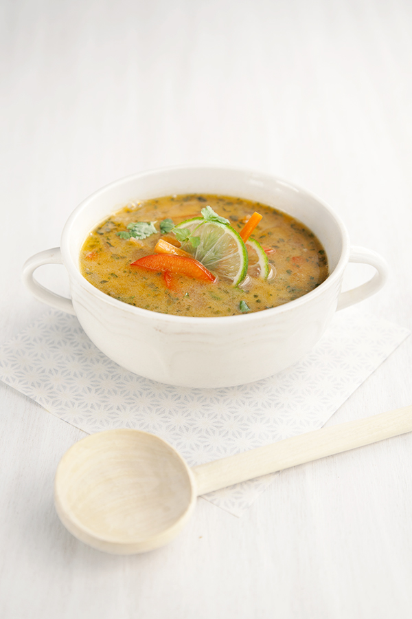 Soupe thaïe à la cacahuète et au curry rouge