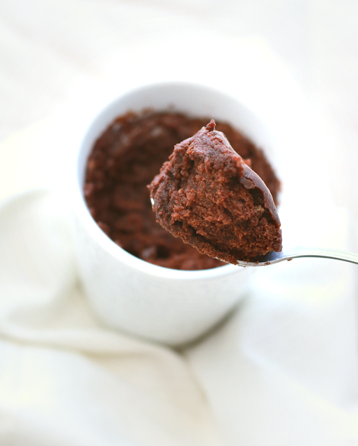 Mug cake végan façon brownie Mug cake végan façon brownie